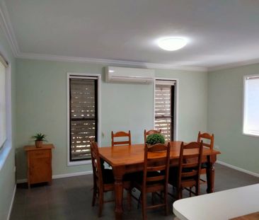 Charming Fully Furnished 3-Bedroom Home for Rent - Photo 2