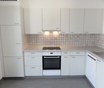 "Schöne, helle 4½-Zimmer-Wohnung in Wangen bei Olten zu vermieten:" - Photo 2