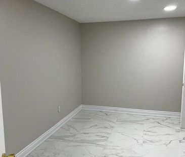 For Lease - 411 Bristol Road, Mississauga, Ontario - Photo 2