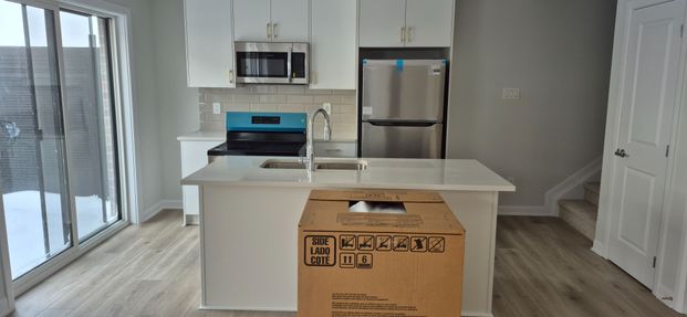 For Lease - 401 Glenroy Gilbert Drive Unit# 3, Barrhaven, Ontario - Photo 1