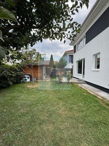 Casa/Villa 110 mp utili, 260 mp teren - zona Bartolomeu - Fotografie 2