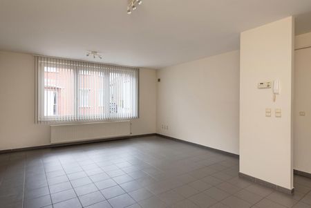 Gelijkvloers appartement gelegen in de rustige dorpskern van Vlijtingen - Photo 4