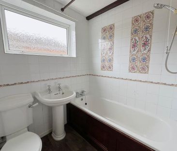 3 bedroom terraced house to rent - Photo 4