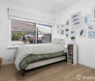 Beautifully renovated home - Photo 6