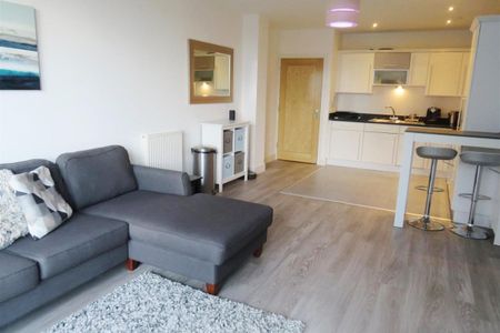 High Street, SOUTHAMPTON - Photo 2