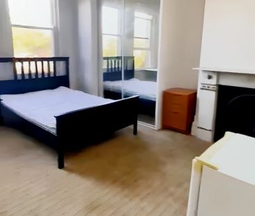 4 carlton street, Sydney - Photo 3