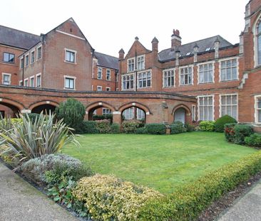 2 bed flat to rent in Royal Connaught Drive, Bushey, WD23 - Photo 6