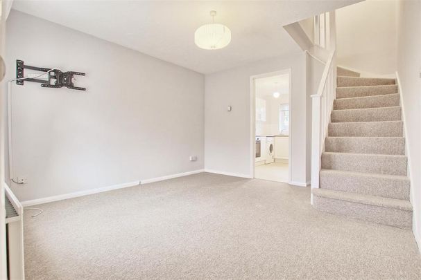 2 bedroom terraced house to rent - Photo 1