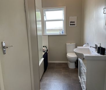 Wainuiomata Living - Photo 1