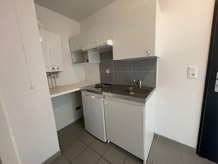 Location Appartement 2 pièces 42m² ALBI 81000 - Photo 4