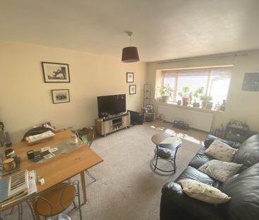 Price £1,250 pcm - Available 05/08/2026 - Unfurnished - Photo 1