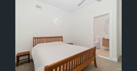 ELEGANT HERITAGE-STYLE HOME IN PRESTIGIOUS MEREWETHER - Photo 4