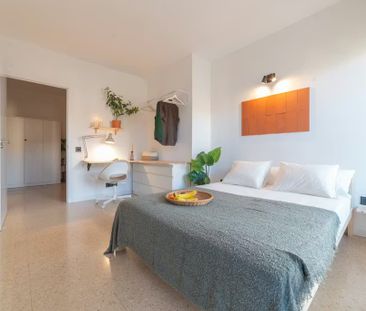 Carrer de Garcilaso, Barcelona, Catalonia 08027 - Photo 1