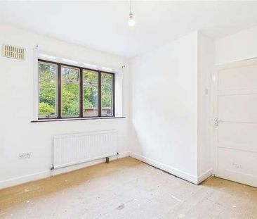Brocket Way, Chigwell, Essex, IG7 - Photo 2