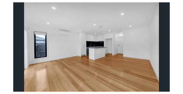 Charming House in Roxburgh Park !!! - Photo 1