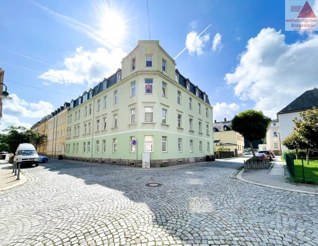 Großzügige 2-Raum-Wohnung mit Einbauküche in ruhiger Lage! - Photo 1