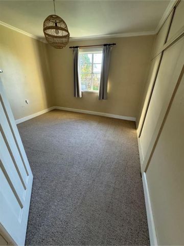 Character Family Home in the Heart of Town - Photo 2