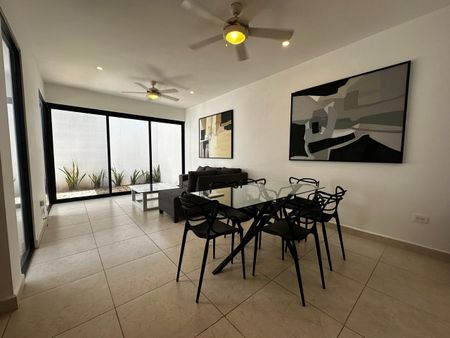 Townhouses completamente amueblados, a pasos de City Center. - Photo 2