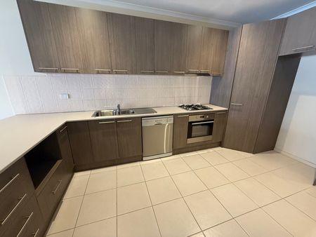 3/11 Tullamarina Avenue, Tullamarine VIC 3043 - Photo 4