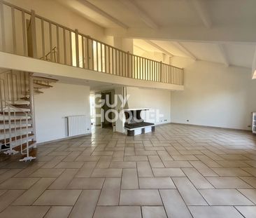 Location Appartement 5 pièces 101m² - Photo 4