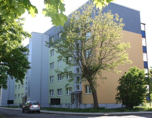 Neu sanierte 2-Raumwohnung mit Balkon - Foto 1