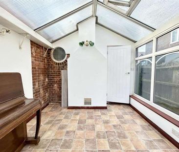 Hart Road, CM17 - Photo 4