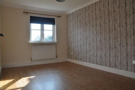 4 bedroom detached house to rent - Photo 4