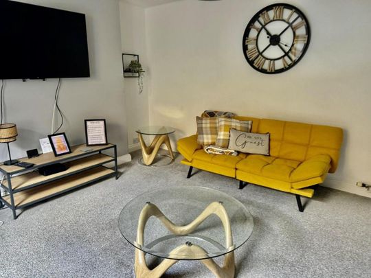 252 North Road West, Flat 1 - Photo 1