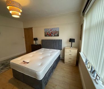 Room in a Shared House, Coleridge Road, M16 - Photo 6
