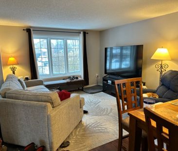 For Lease - 21 Columbia Road, Barrie, Ontario - Photo 2