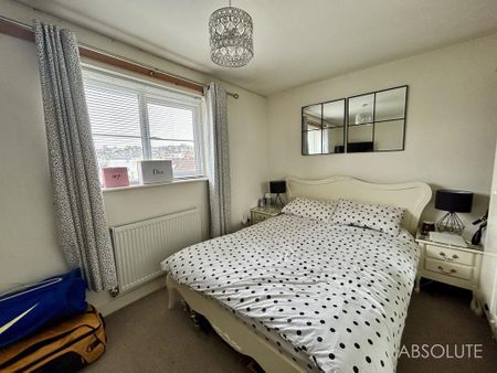 2 bedroom terraced house to rent - Photo 2