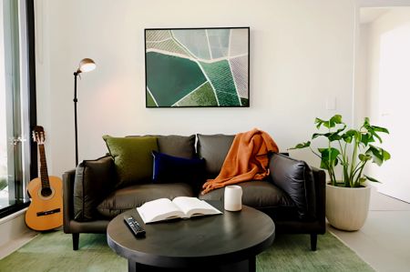 1 Bedroom (Unfurnished) - Photo 2