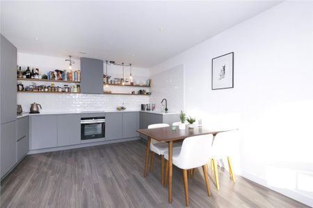 2 bedroom apartment to rent - Photo 3