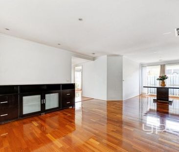Stylish and Spacious Family Home in a Prime Location! - Photo 2