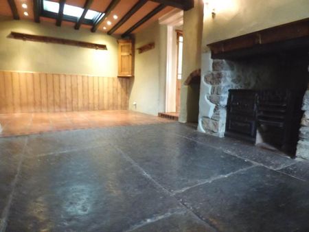 4 bedroom detached house to rent - Photo 2