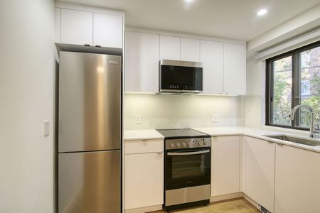 3250 Van Horne Street - Photo 5