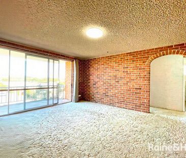 Walking distance to town centre - 2 bedroom unit including water - Photo 1