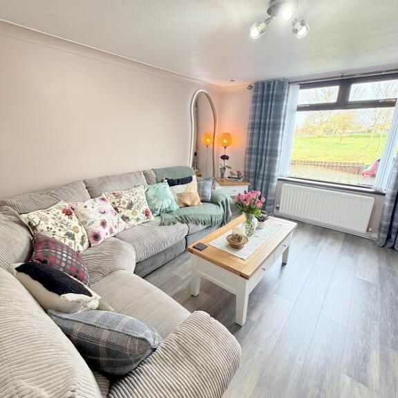 122 Avonmore Park, Lisburn, BT28 1NJ - Photo 1