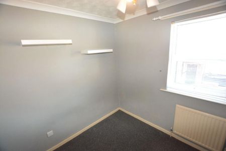 3 bedroom terraced house to rent - Photo 3