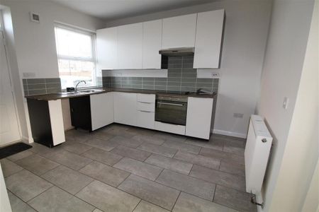 2 bedroom terraced house to rent - Photo 5