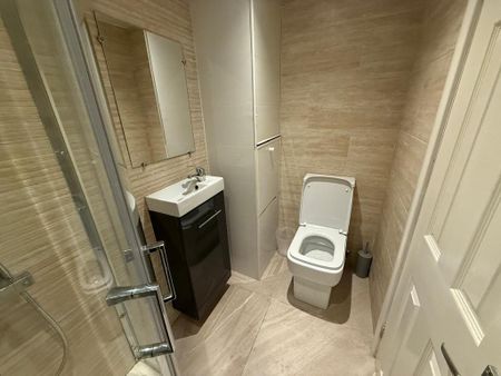 4 bedroom terraced house to rent - Photo 4