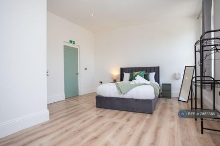 5 bedroom terraced house to rent - Photo 2