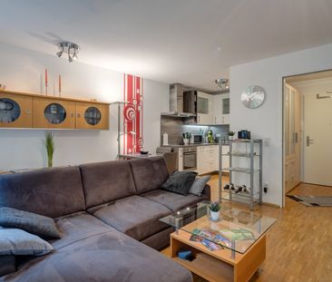 Bright apartment in central location in Haidhausen - Photo 1