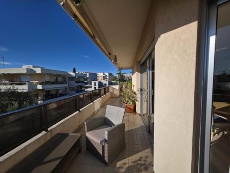 Location Appartement 4 pièces Meublé 90m² ANTIBES 06600 - Photo 5