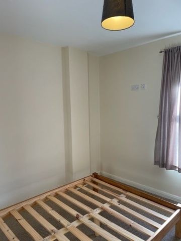 2 Bed Flat, Peel Mills, LS27 - Photo 5