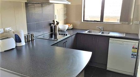 Charming 3-Bedroom Family Home in Tuakau - Photo 3