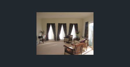 Impressive Home! READY TO MOVE IN - Photo 3