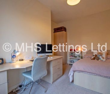 4 Bedroom Mid Terraced House for rent in Morris Grove - Photo 6