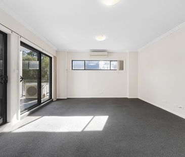 Spacious & Peaceful Apartment in a Prime Kellyville Ridge Location - Photo 2