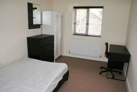 56 Oxford Street - 4 Bed 2 BathLoughborough - Photo 2